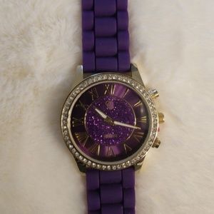 Stunning purple wristwatch
